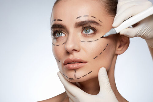 الجراحة التجميلية التي لاقت رواجا كبيرا لدى النساء والرجال
